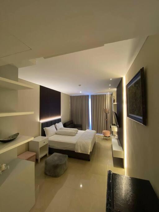 Nagoya Thamrin Apartment High Floor With View מראה חיצוני תמונה