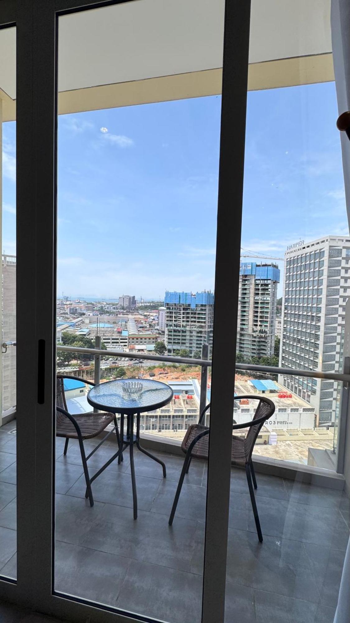 Nagoya Thamrin Apartment High Floor With View מראה חיצוני תמונה